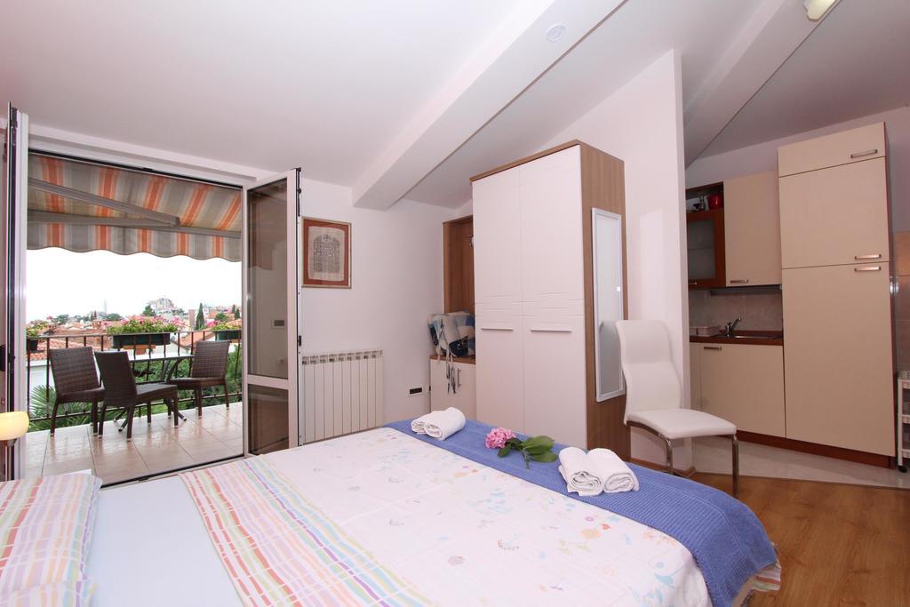 Apartments Tanja ロヴィニ エクステリア 写真
