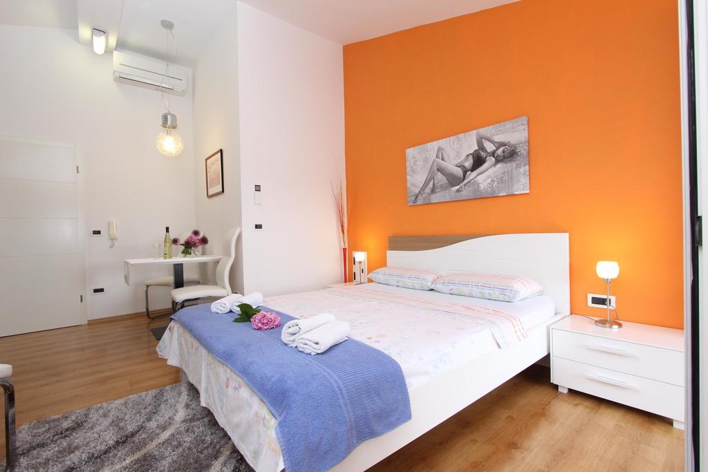 Apartments Tanja ロヴィニ エクステリア 写真